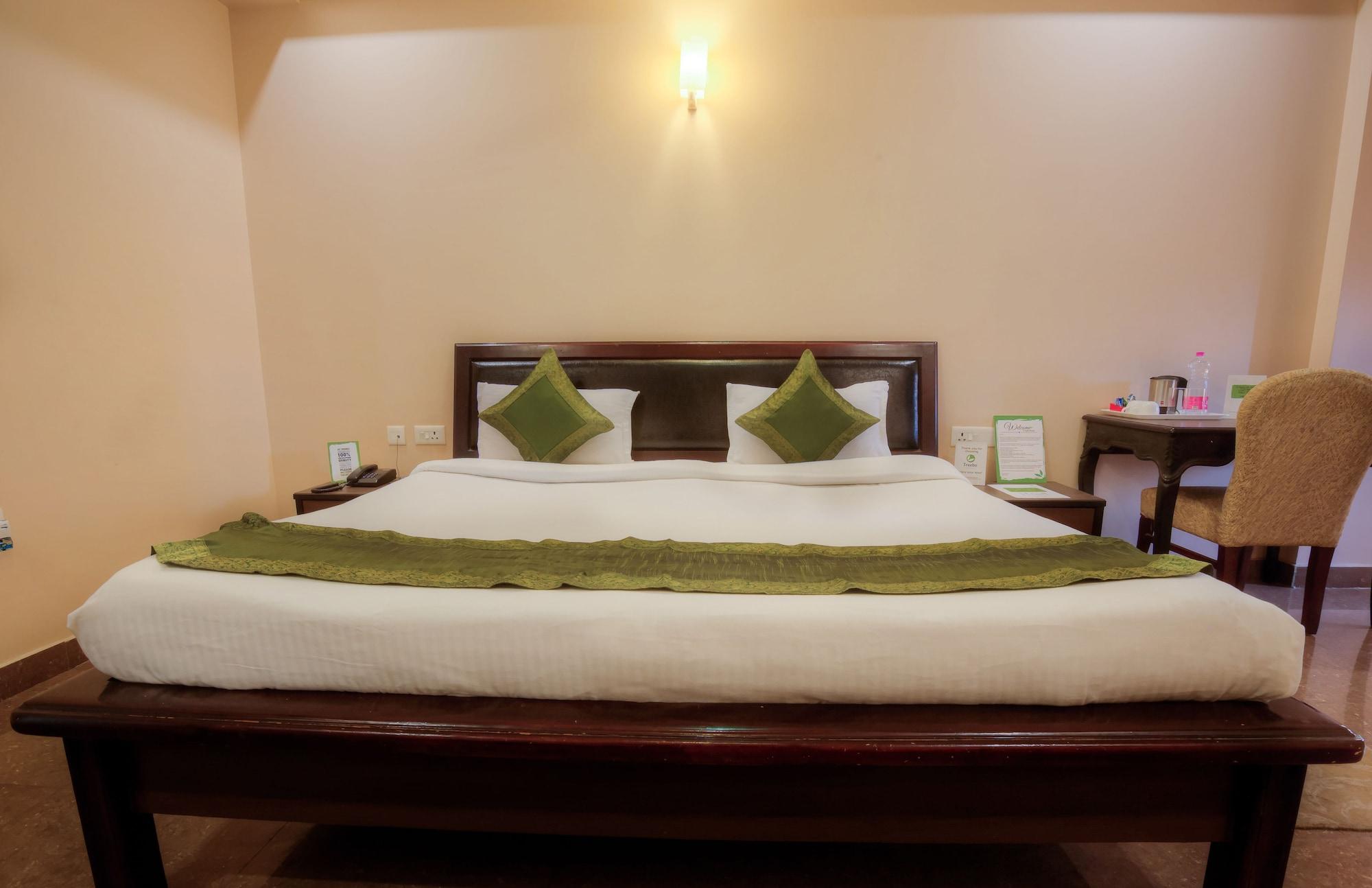 Treebo Shivam Inn Near Singapore Mall Λάκναου Εξωτερικό φωτογραφία