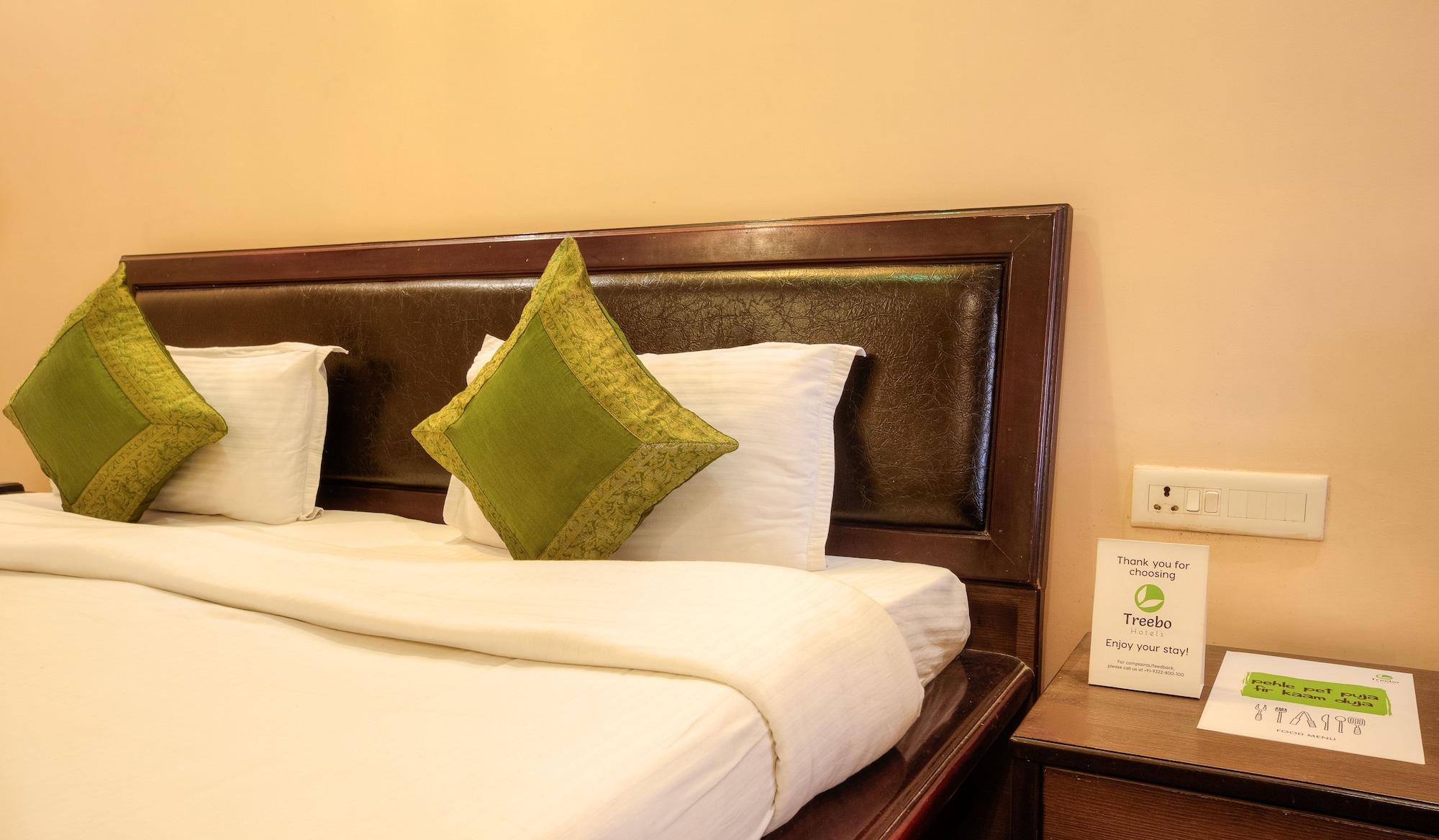 Treebo Shivam Inn Near Singapore Mall Λάκναου Εξωτερικό φωτογραφία