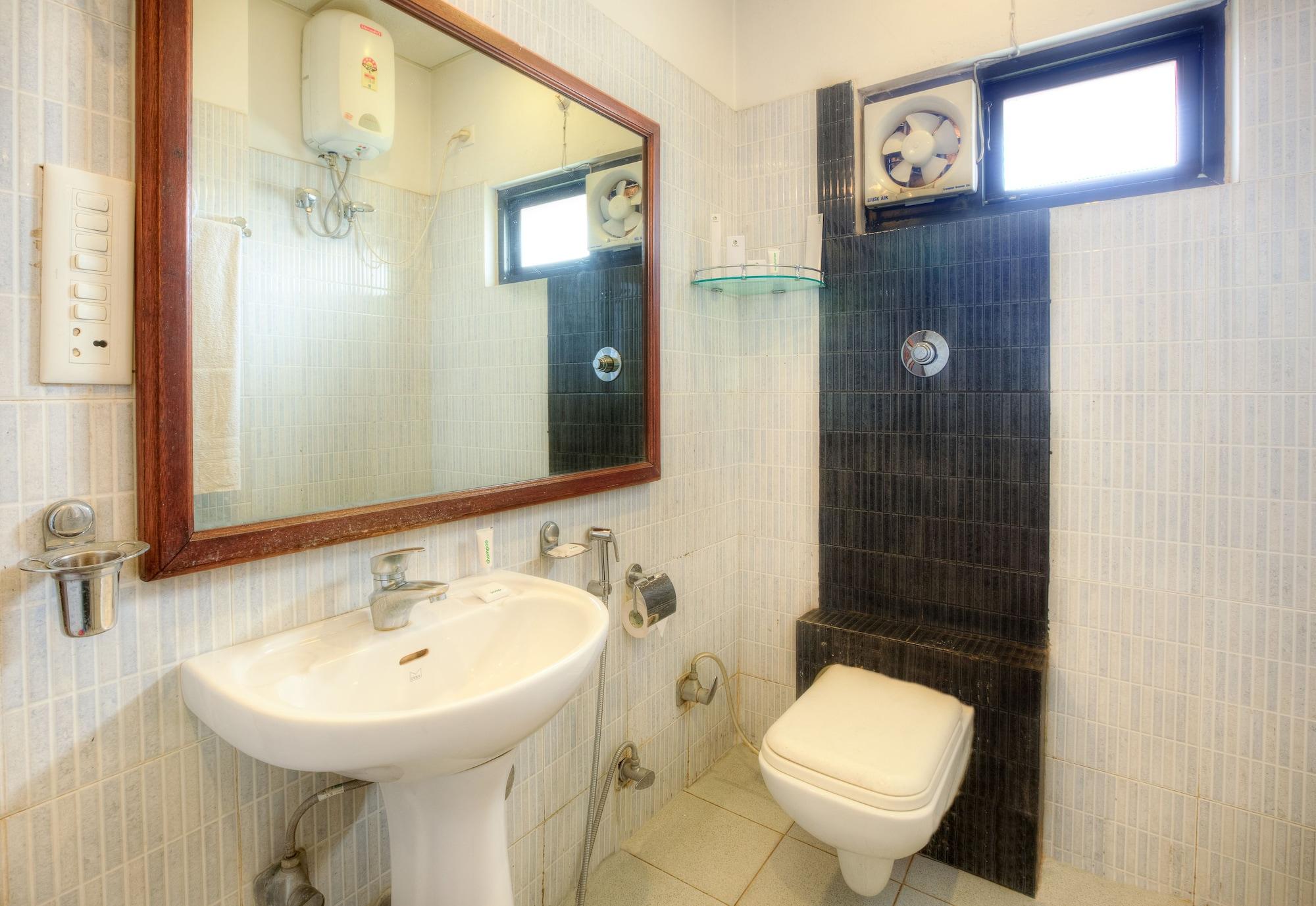 Treebo Shivam Inn Near Singapore Mall Λάκναου Εξωτερικό φωτογραφία