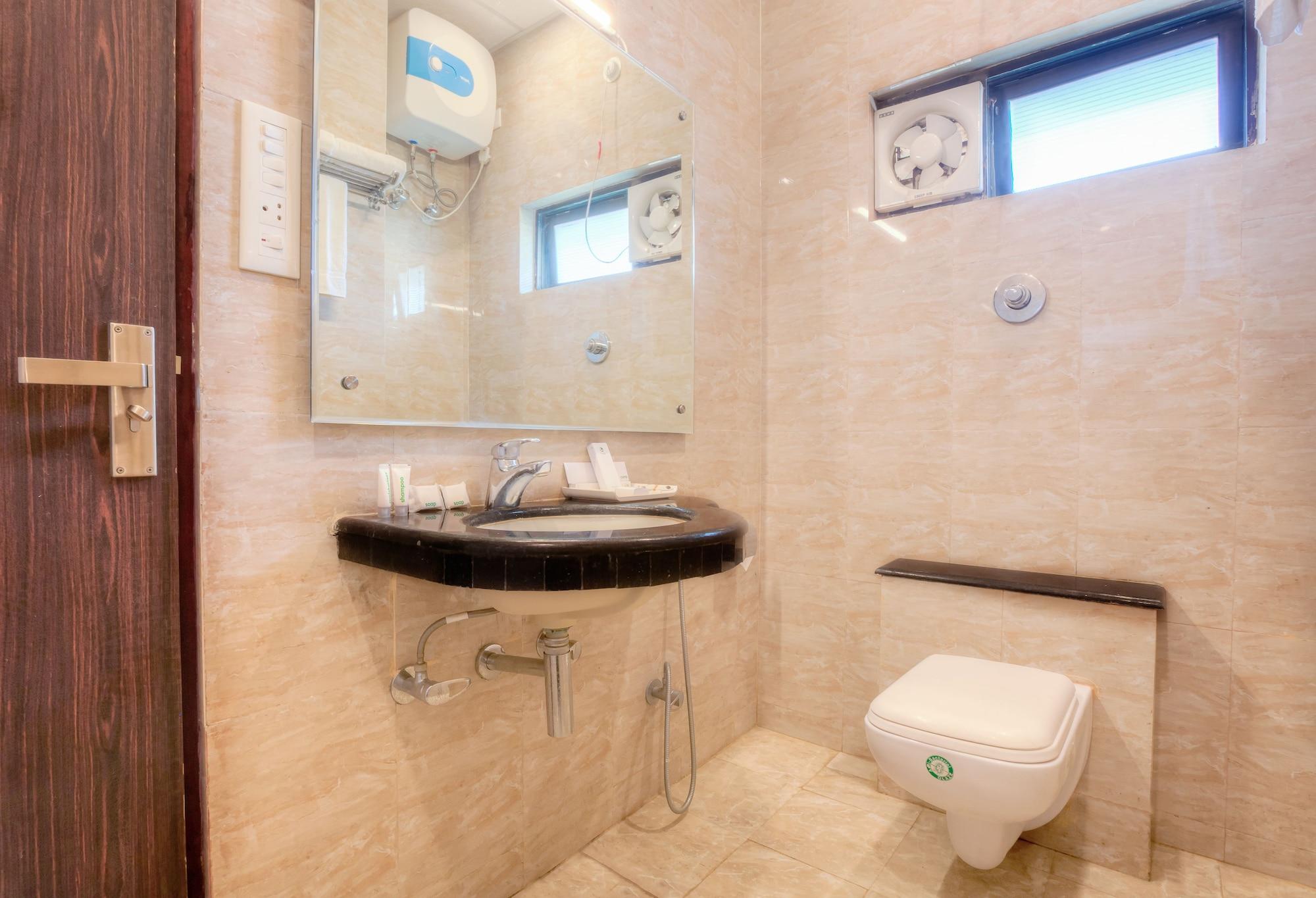 Treebo Shivam Inn Near Singapore Mall Λάκναου Εξωτερικό φωτογραφία