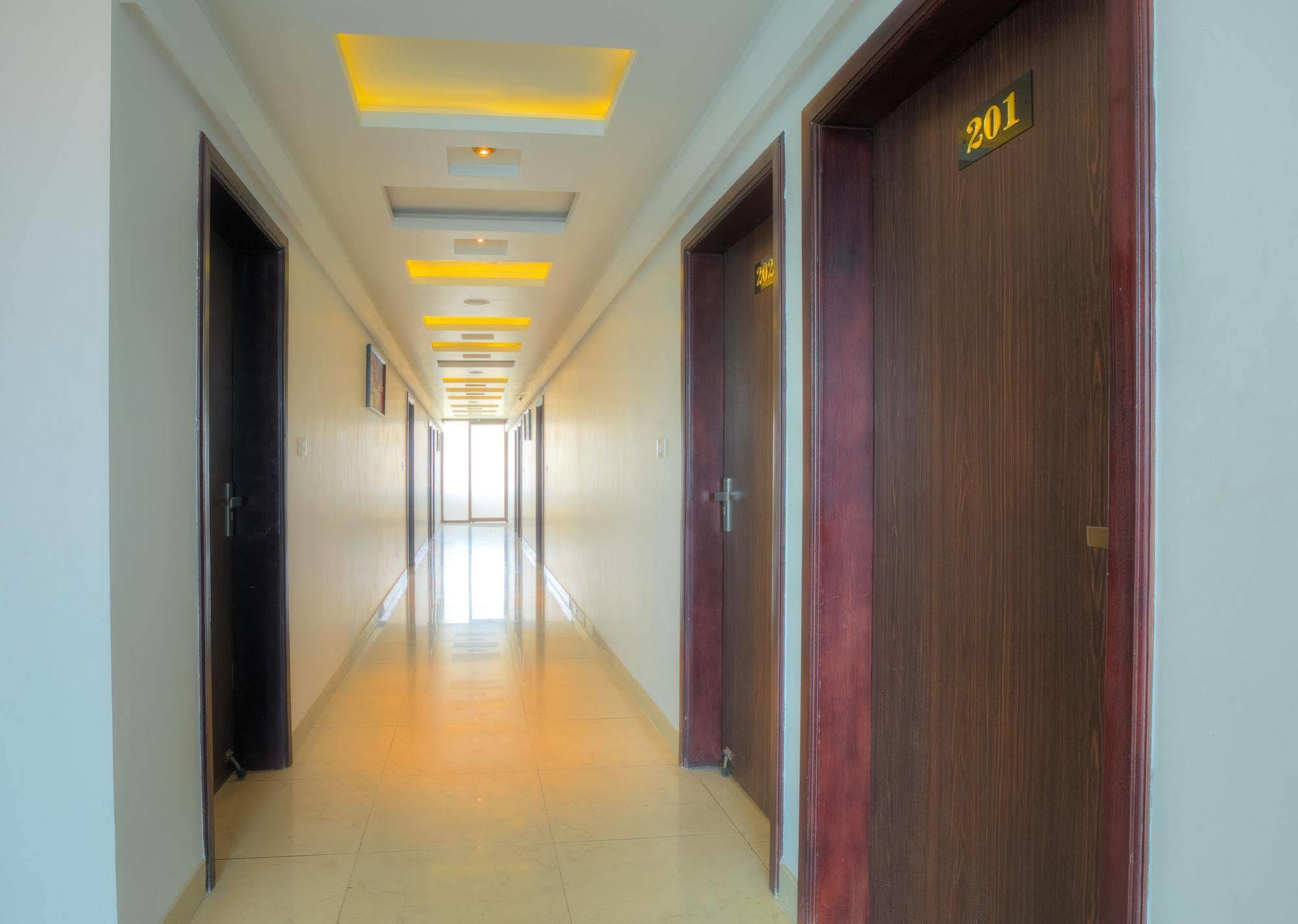Treebo Shivam Inn Near Singapore Mall Λάκναου Εξωτερικό φωτογραφία
